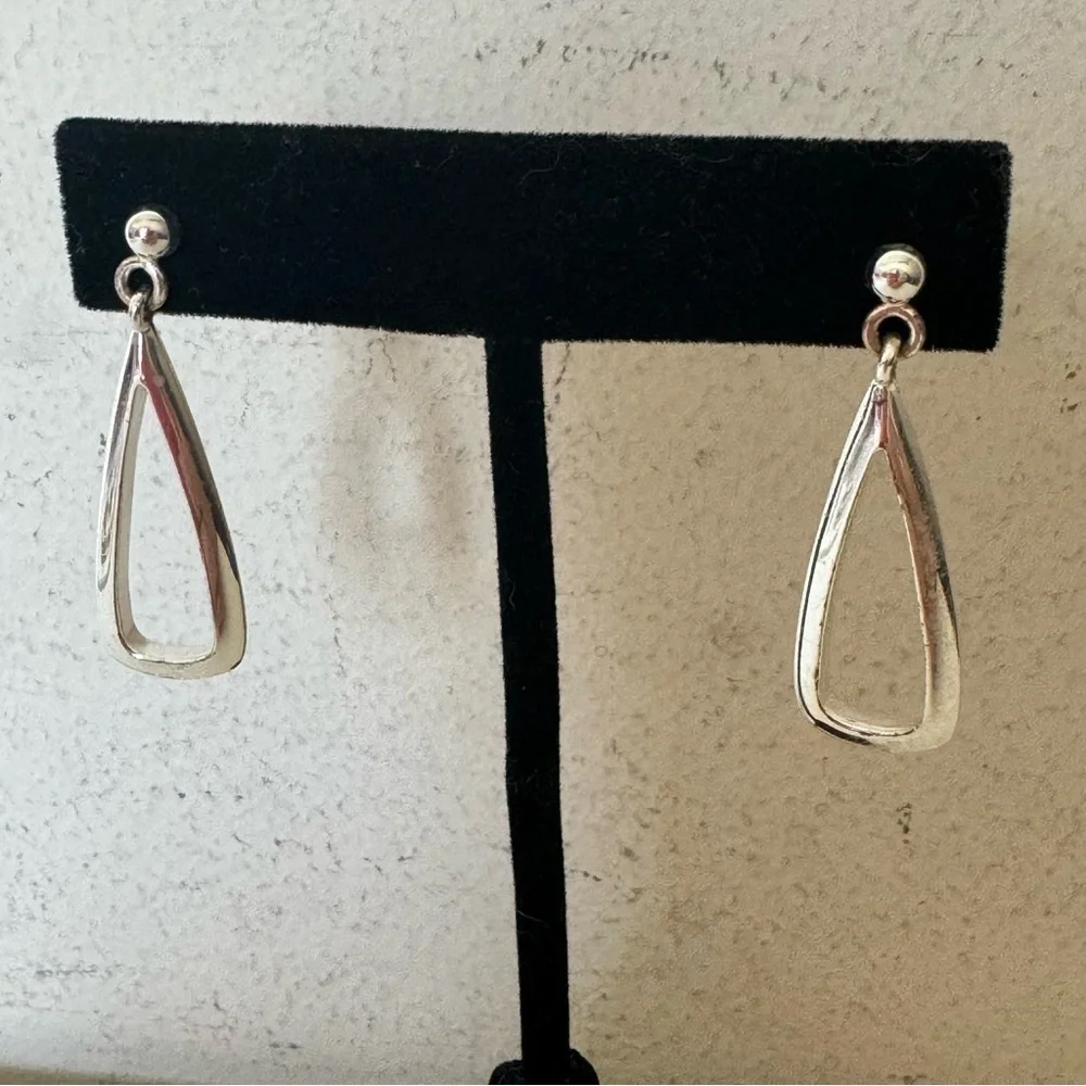 Macy’s Silver Oblong Hoop Drop Minimalist Earrings